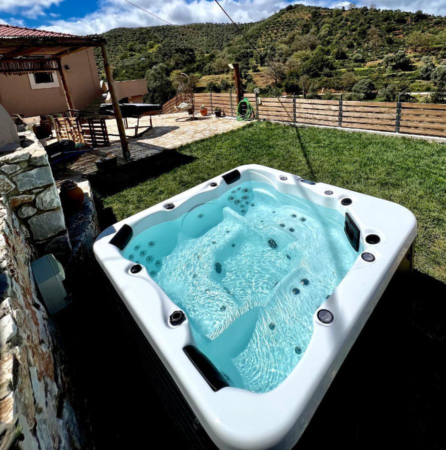 Ampelos Cretan Villa - Private Pool & Heated Ozone Jacuzzi Yerolákkos Exteriör bild
